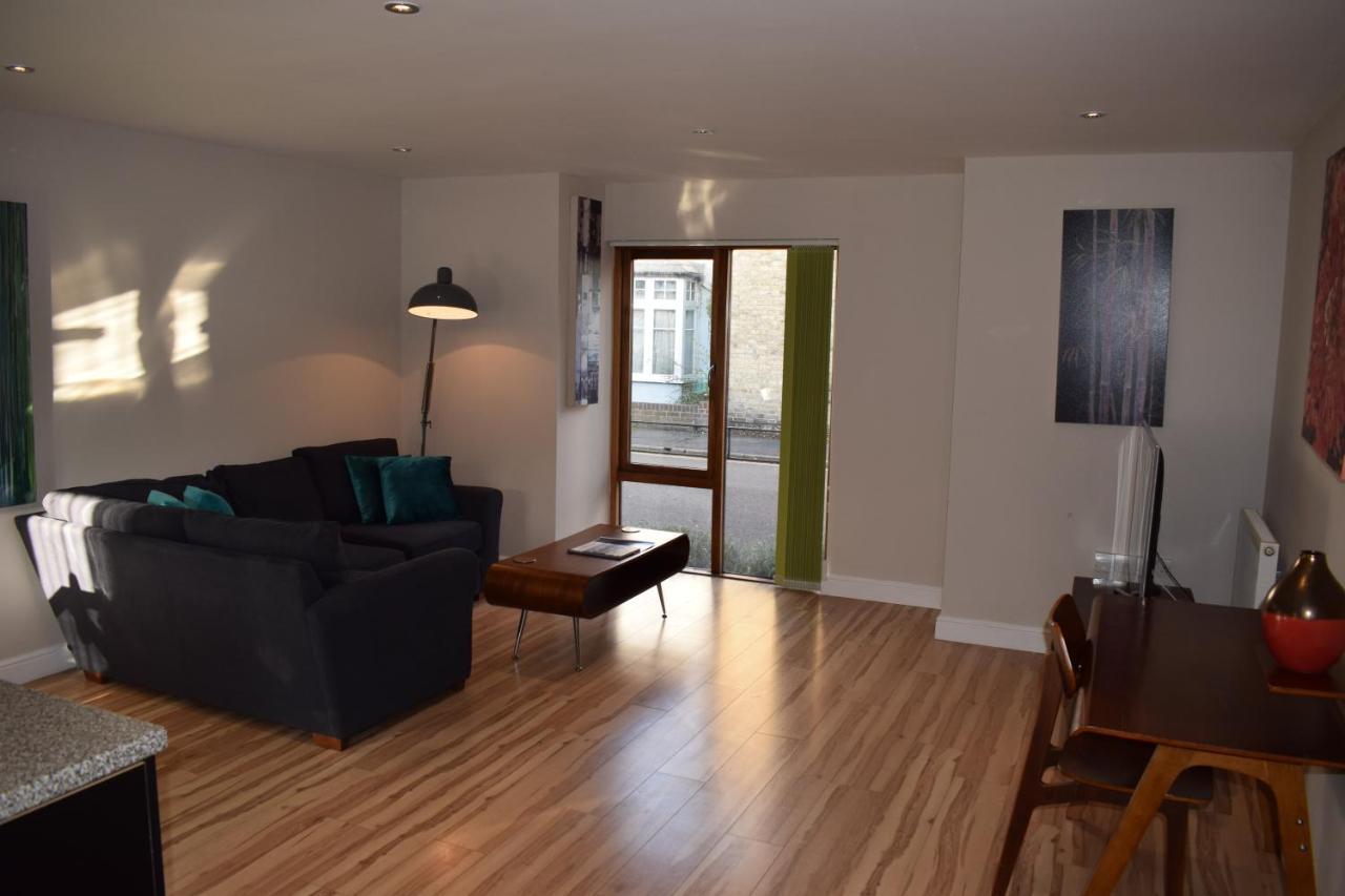 Lux Living Apartments - Alpha Apartments Cambridge-i reptér Kültér fotó